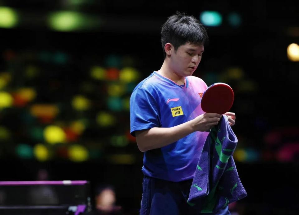 与俱乐部的 与俱乐部的